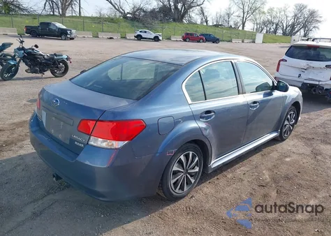 2014 Subaru Legacy 2.5I из США, поврежденный, VIN 4S3BMBA61E3002664